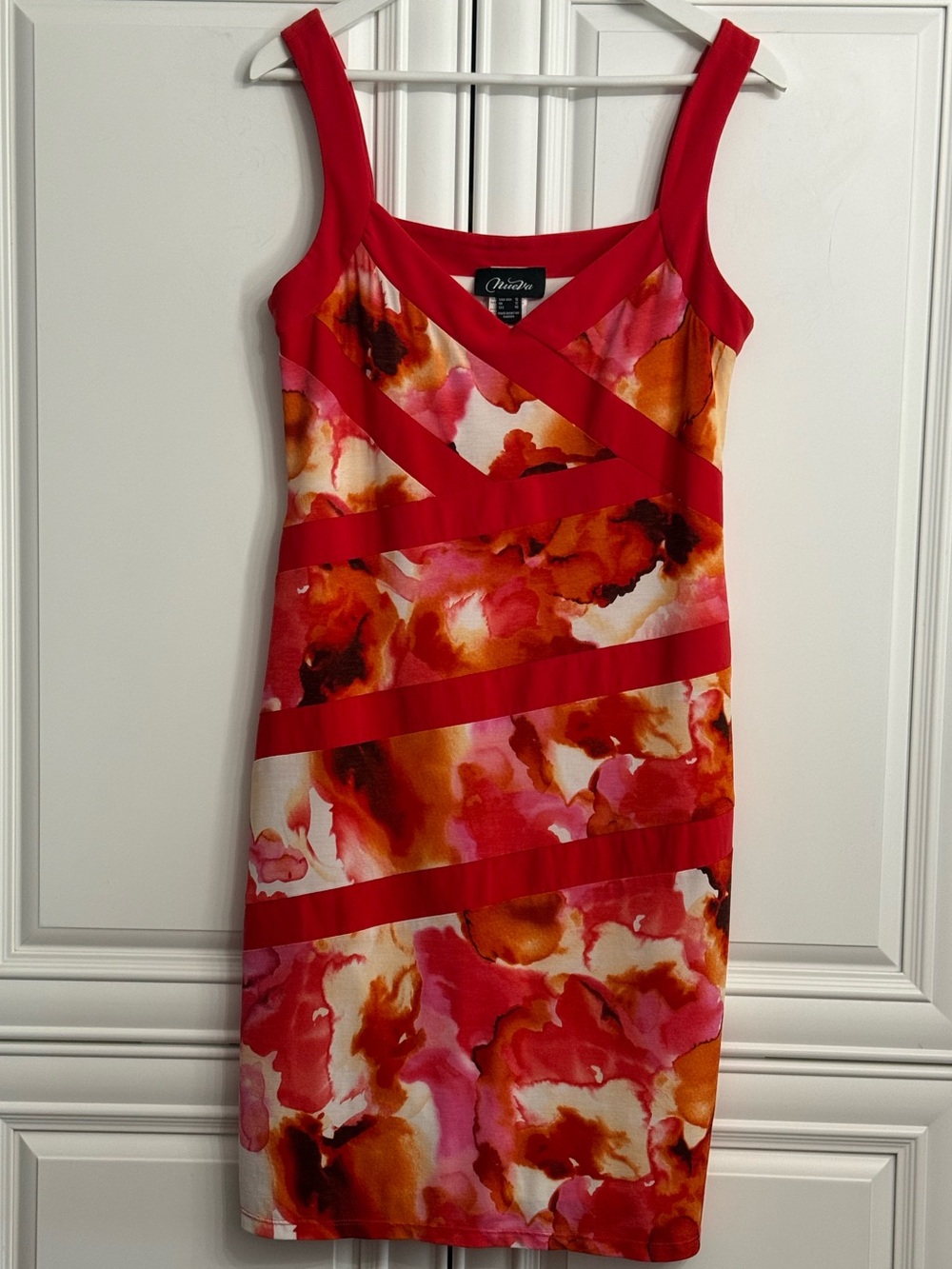 NueVa Size 10 Sleeveless Red & Pink Watercolor Midi Bandage Style Sheath Dress